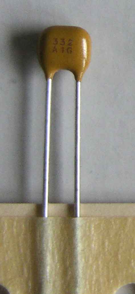 3300pF 100V 2% C0G (NP0) radial SkyCap